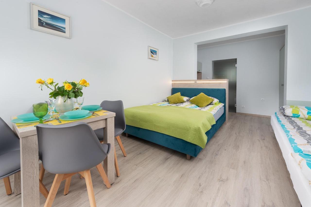 Roza Baltyku - Apartamenty I Pokoje A Debki Bagian luar foto