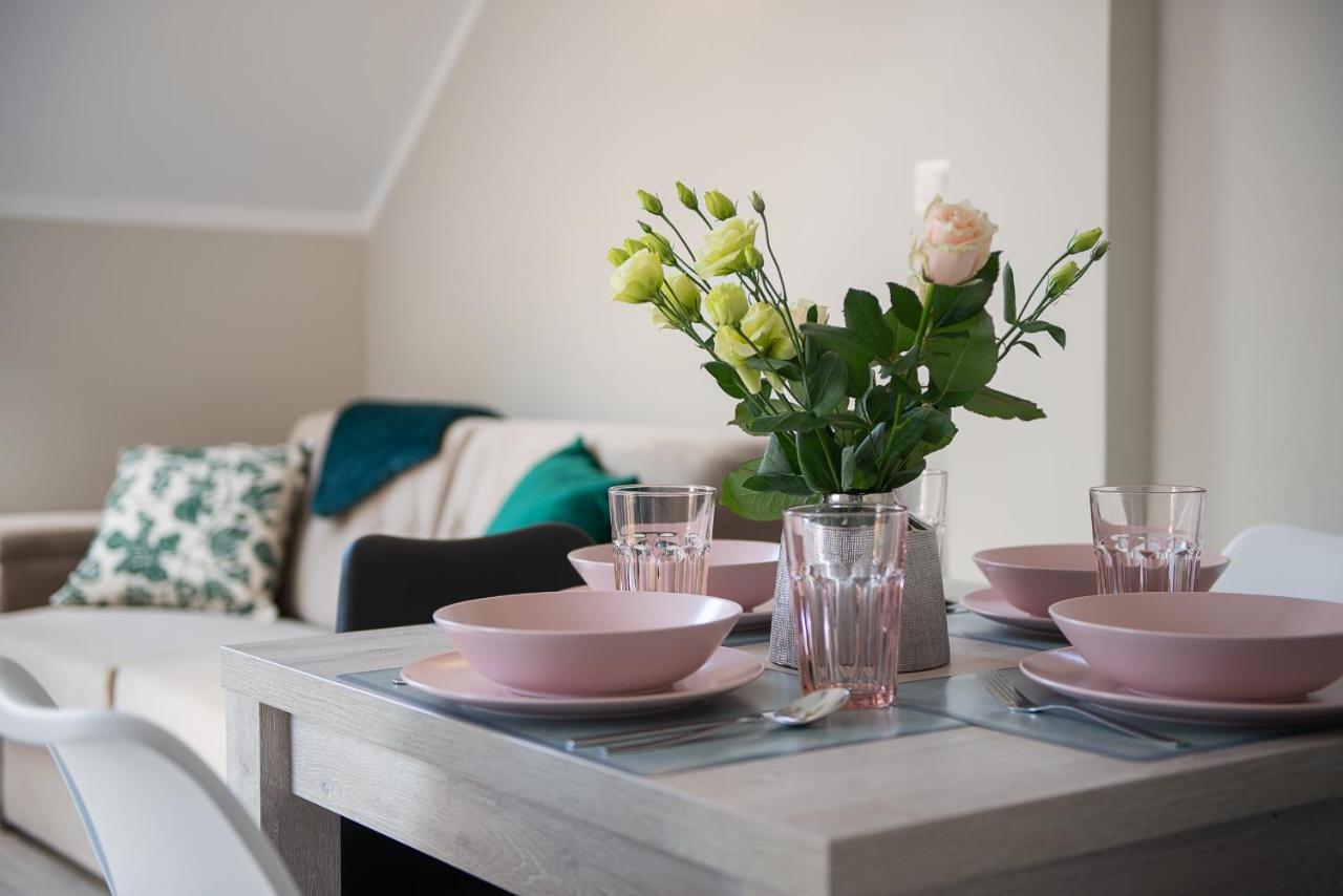 Roza Baltyku - Apartamenty I Pokoje A Debki Bagian luar foto