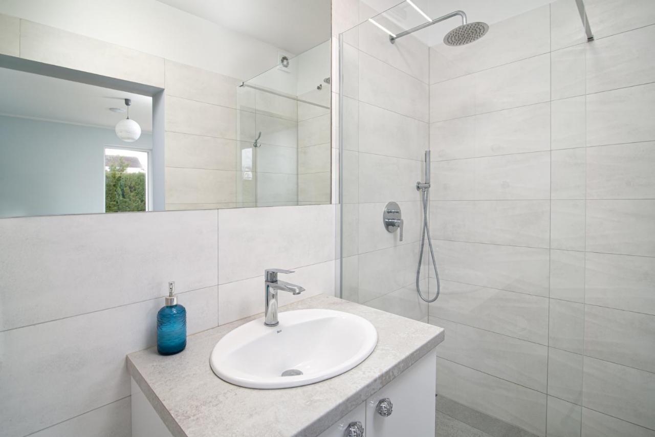 Roza Baltyku - Apartamenty I Pokoje A Debki Bagian luar foto